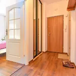 Cozy With Balcony - Palace Of Culture By Rent Like