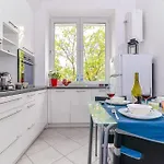 Apartman Cozy With Balcony - Palace Of Culture By Rent Like Varsó