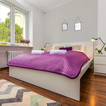 Cozy With Balcony - Palace Of Culture By Rent Like Apartment